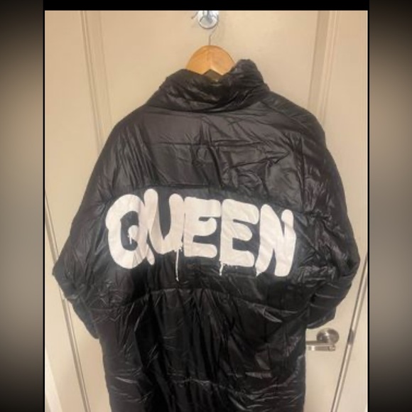'Queen' print oversized padded jacket Size M - Picture 5 of 6
